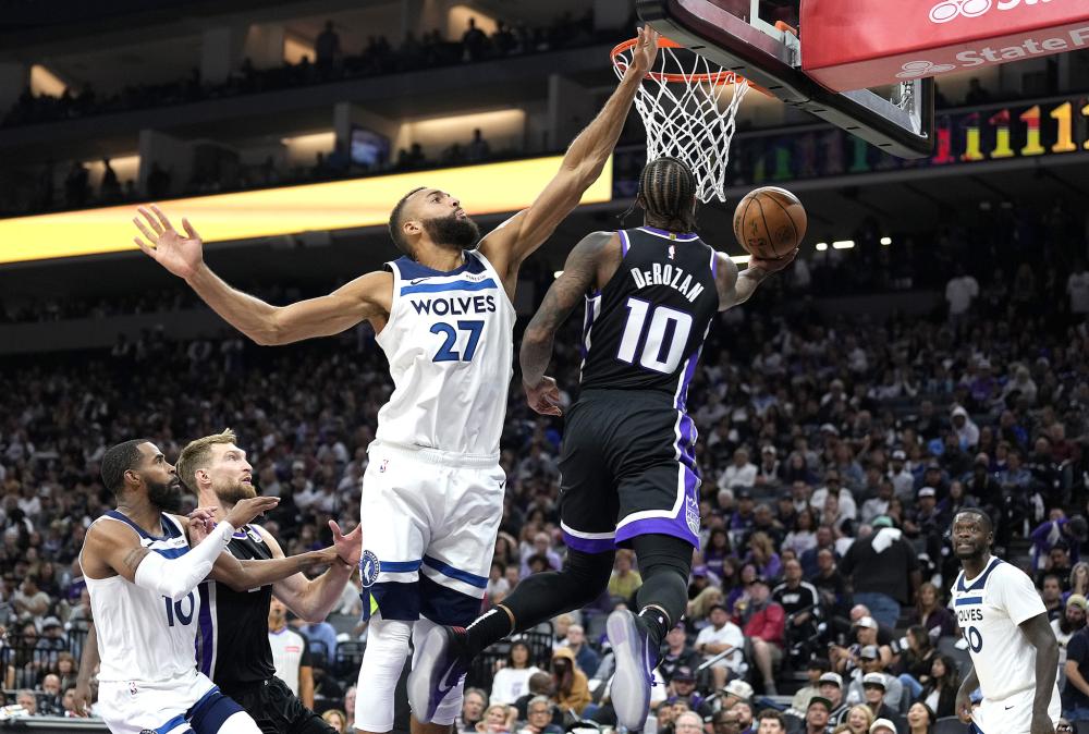 间的激烈对 间的激烈对