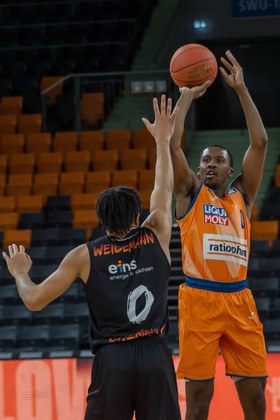 效力但入选 效力但入选