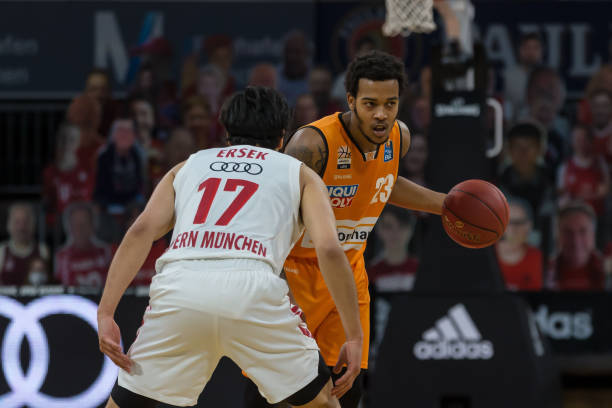 钰栋的脚踝 钰栋的脚踝