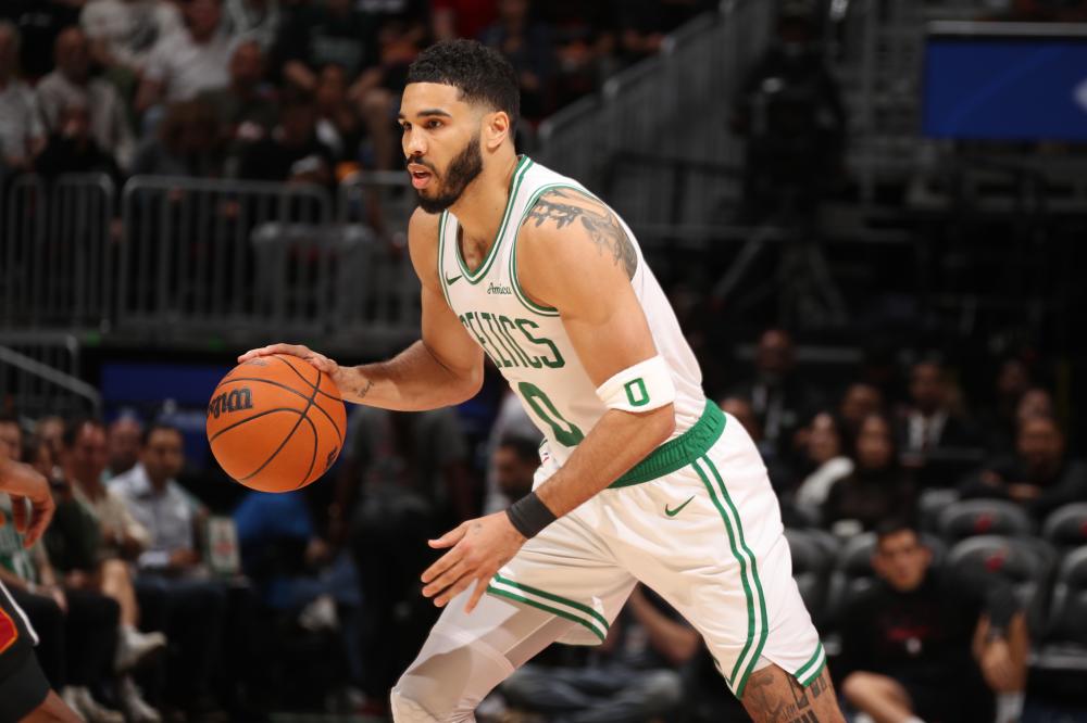 而奋力拼搏 而奋力拼搏